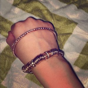 I am selling bracelets